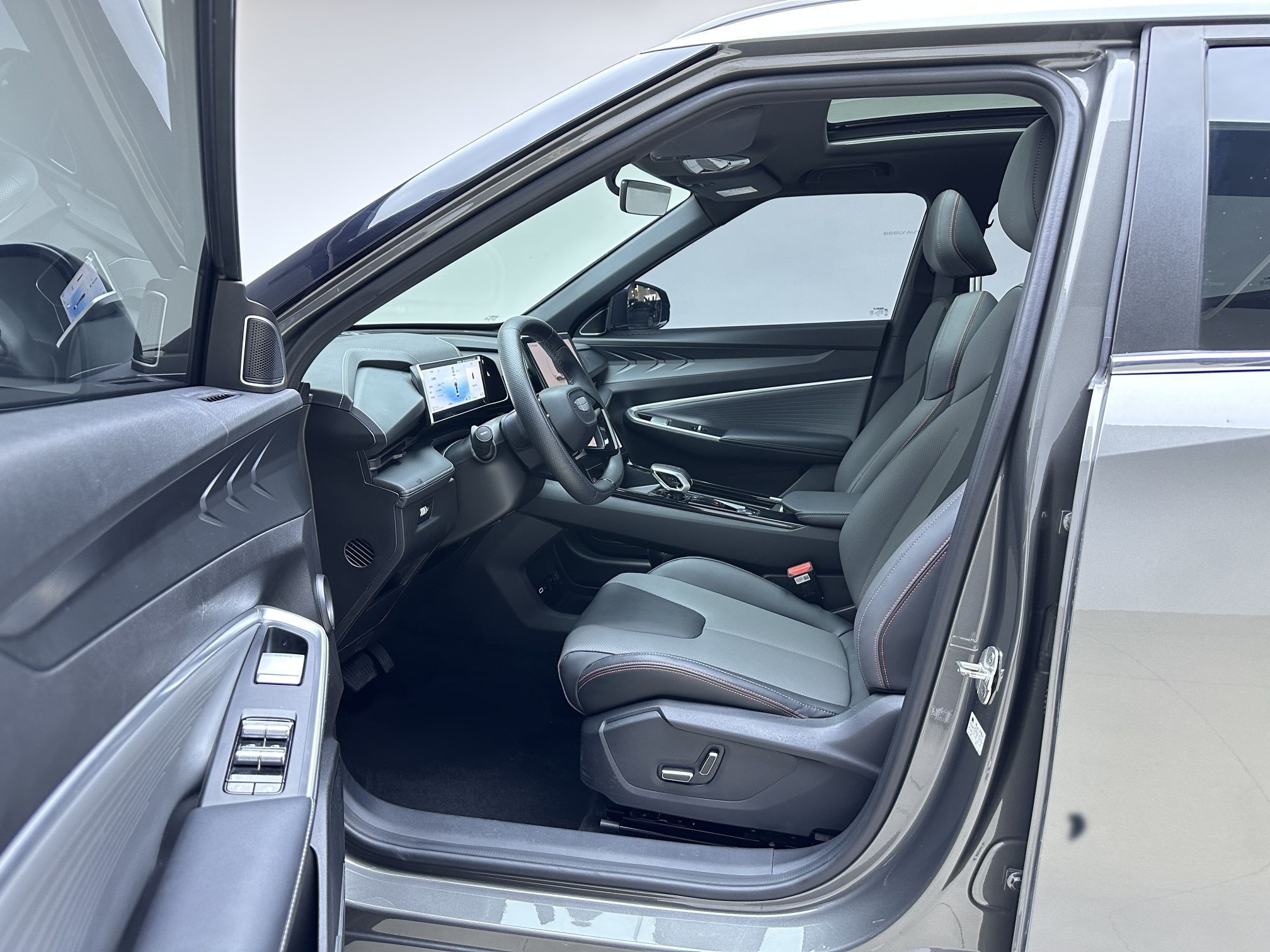Geely Auto Emgrand X7 Sport 2023 Boyue COOL 1.5TD Smart Connect+ — снимка 17