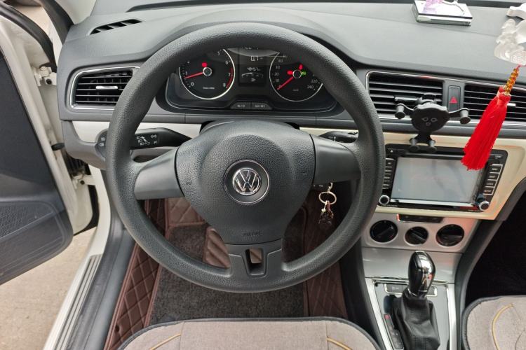 Used Volkswagen Gran Lavida 2013 1.6L Automatic Comfort Model