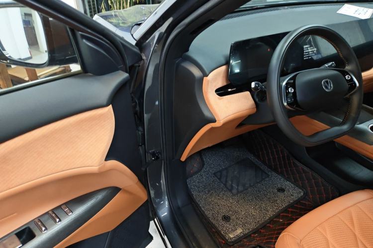 Used CHANGAN CS75 PLUS 2025 4th Generation 1.5T New Blue Whale Smart Luxury Edition Driver Seat