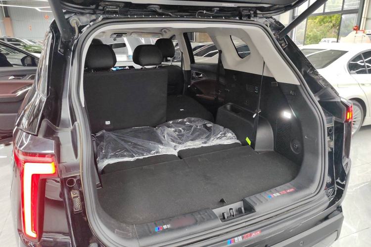 Used SOL X8 PLUS 2023 1.5 TGDI DCT Smart Edition 7-Seater