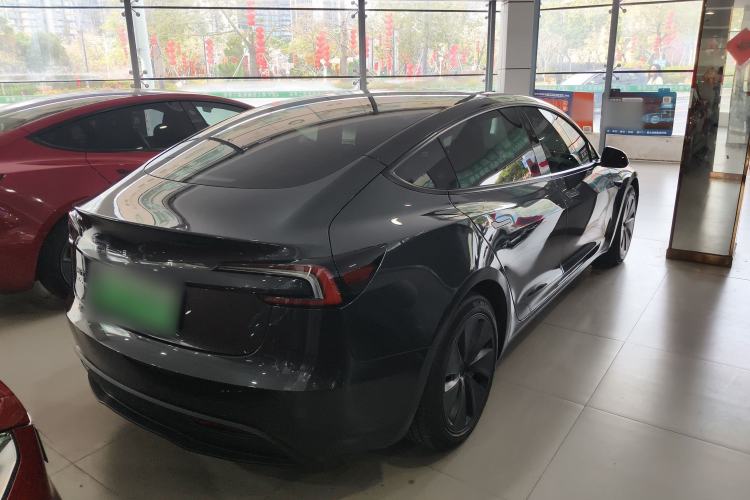 Used Tesla Model 3 2023 Long-Range All-Wheel-Drive Version