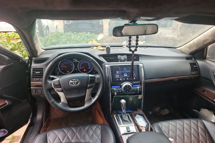 Used Toyota Reiz 2013 2.5V Elite Edition Center Console