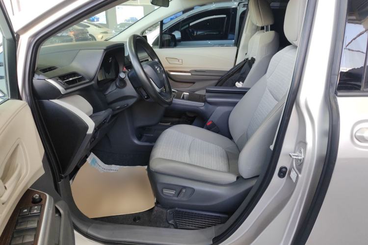 Used Toyota Sienna 2021 2.5L Hybrid Comfort Edition