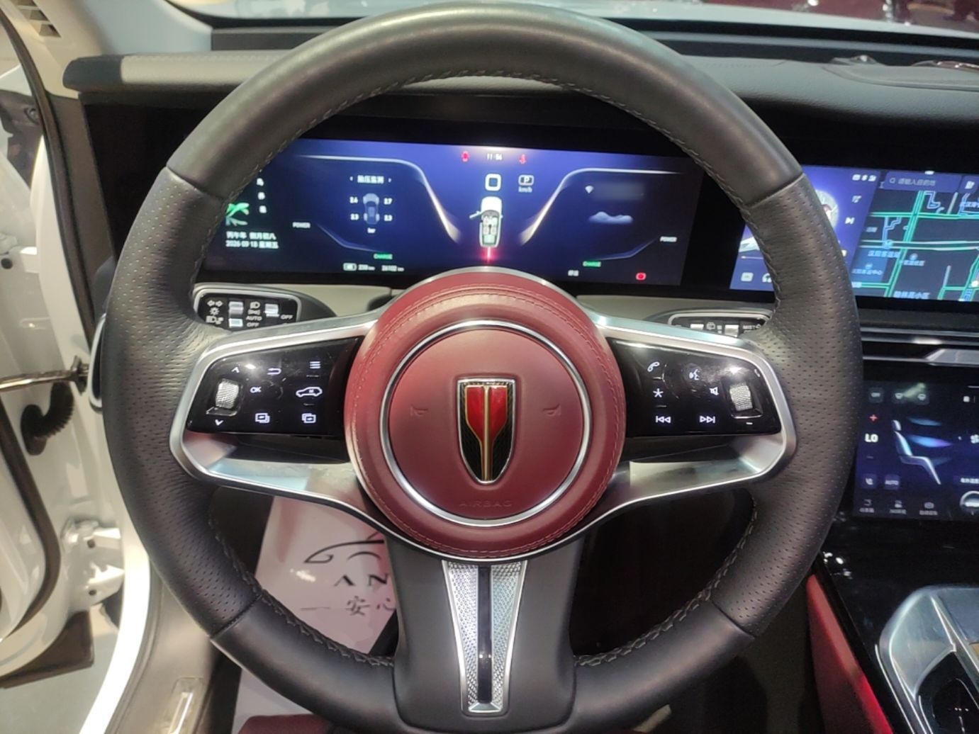 Hongqi E-HS9 2022 690 km Range Flagship Edition Six Seats — снимка 13