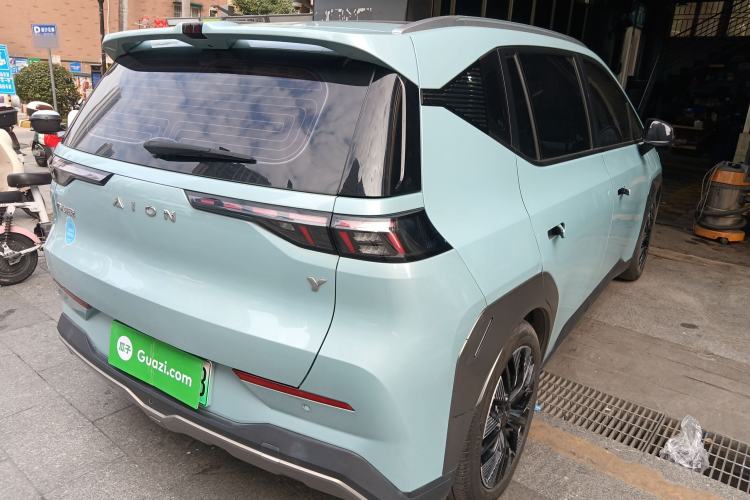 Used AION Y 2022 70 Tech Edition Lithium Iron Phosphate