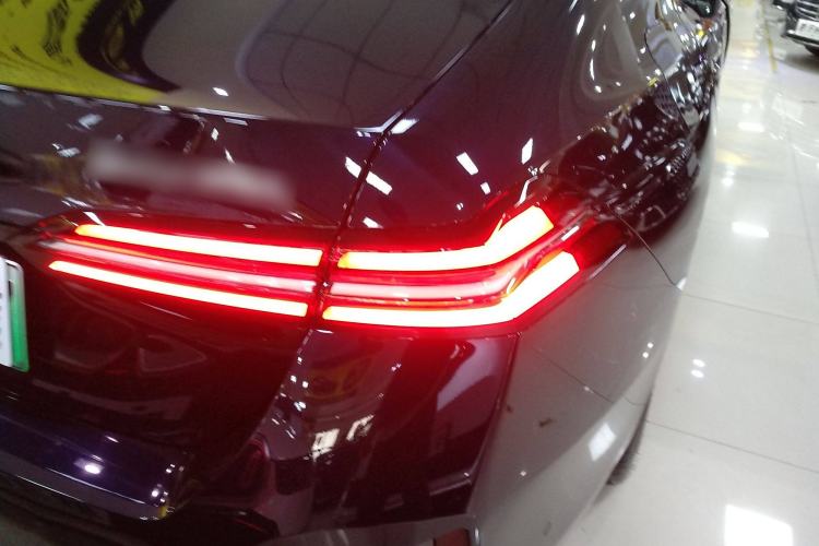 Used BMW i5 2024 eDrive 35L Luxury Model with M Sport Package
