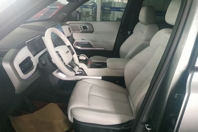 Used Formula Leopard Titanium 3 2025 501KM All-Wheel Drive Intelligent Driving Ultra Version