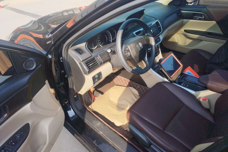 Used Honda Accord 2015 2.0L LX Comfort Edition Driver Seat