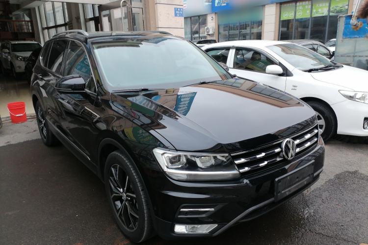 Used Volkswagen Tiguan L 2019 Revised 330TSI Automatic Two-Wheel Drive Smart & Luxury Edition China VI Standard Front Right 45 Deg