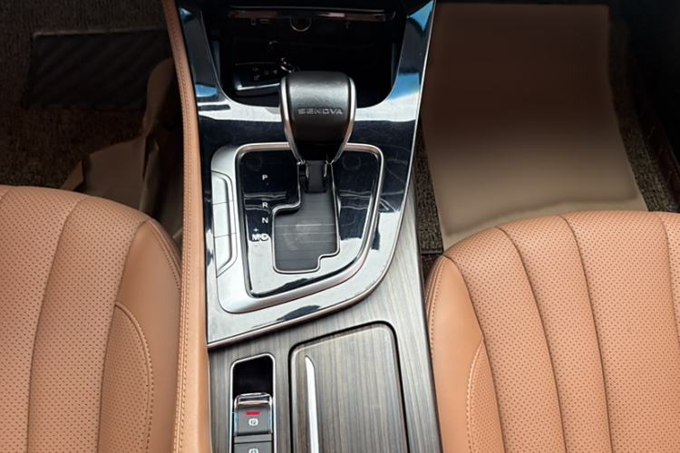 Used BAIC Beijing U7 2019 1.5T CVT New Smart Version China VI Emission Standard