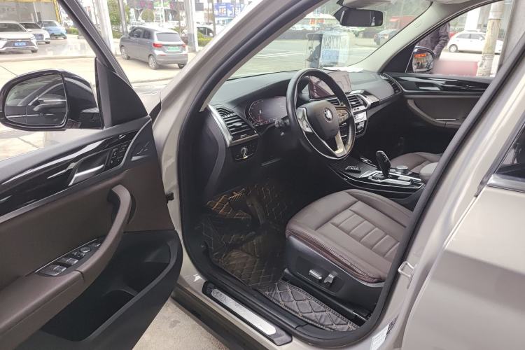 Used BMW X3 2020 xDrive25i Luxury Package Driver Seat