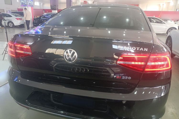 Used Volkswagen Magotan 2018 330TSI DSG Advanced Model
