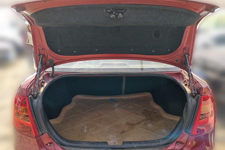 Used Bestune B50 2012 1.6L automatic with sunroof