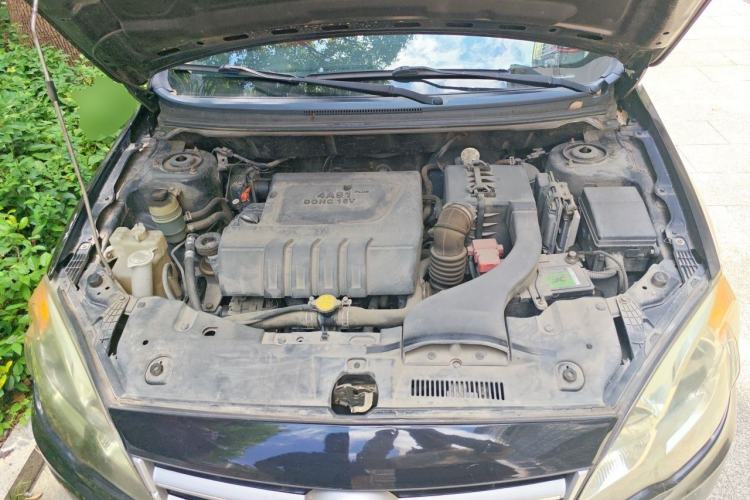 Used Soueast V5 Lingzhi 2014 1.5L CVT Comfort Model
