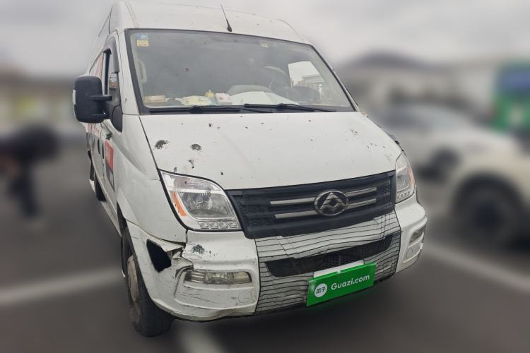 Used SAIC MAXUS Xintu V80 2021 2.0T AMT Classic City Distribution King Long Wheelbase Mid-Roof 3-Seater