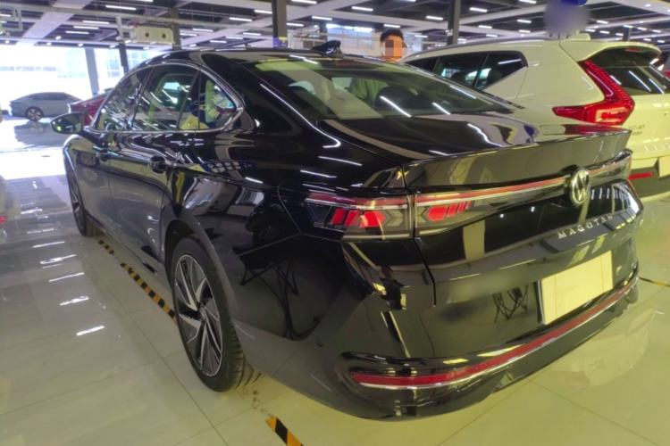 Used Volkswagen Magotan 2024 380TSI DSG Ultimate Edition Rear Left 45 Deg