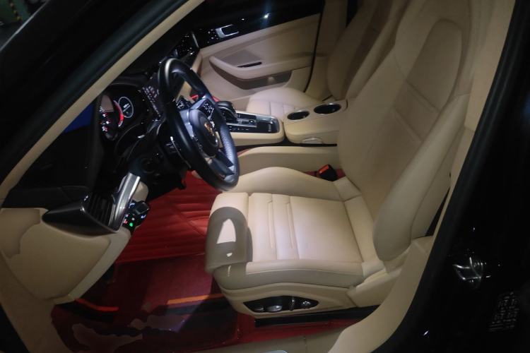 Used Porsche Panamera 2019 Panamera Executive Long Wheelbase 2.9T Left Front Seat