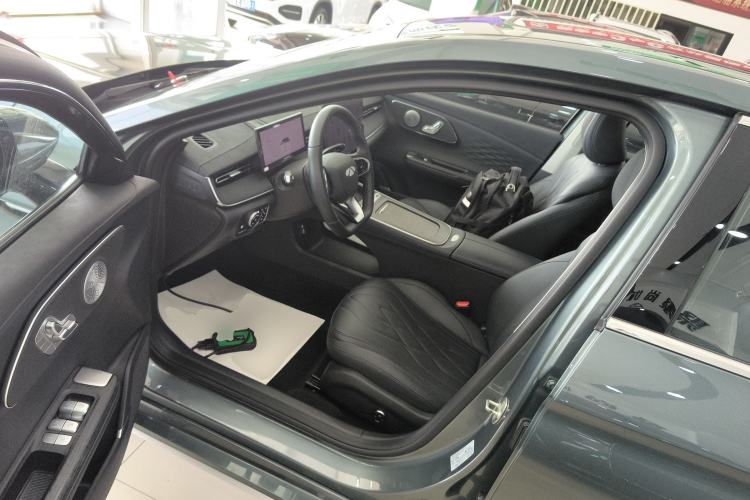 Used Chery Fengyun A8L 2025 1.5 TGDI 145 km Luxury Version
