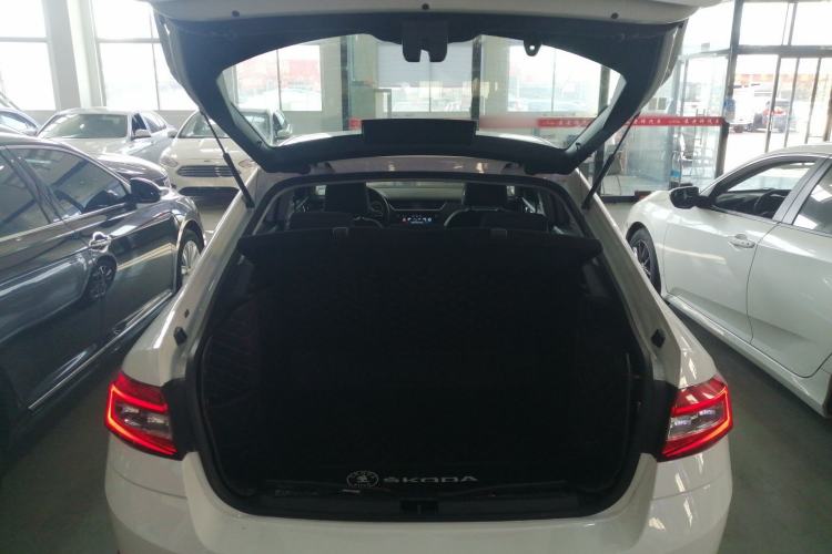 Used Skoda Octavia 2018 1.6L Automatic Comfort Edition
