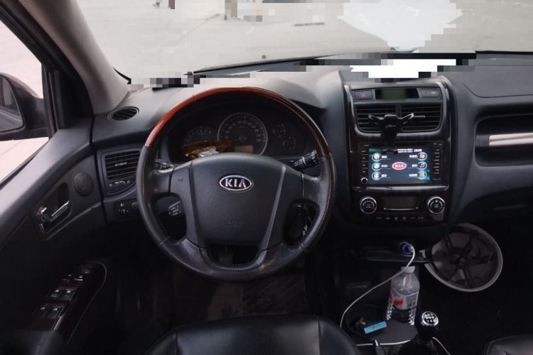 Used Kia Sportage 2011 2.0L Manual Two-Wheel-Drive GLS Steering Wheel