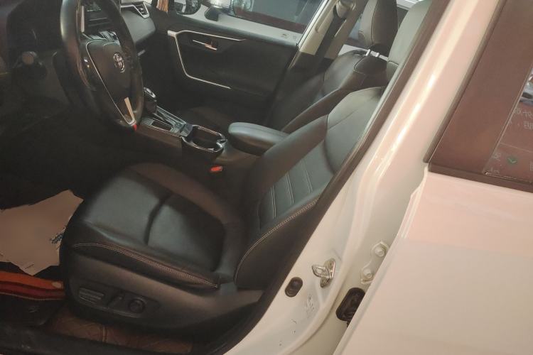 Used Toyota RAV4 2020 2.0L CVT Two-Wheel Drive Fashion PLUS Edition