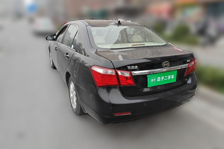 Used BYD G6 2013 2.0L Manual Luxury Version
