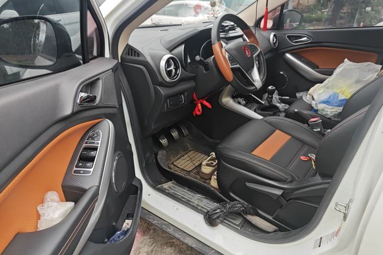 Used BYD Yuan 2017 1.5L Manual with Panoramic Sunroof