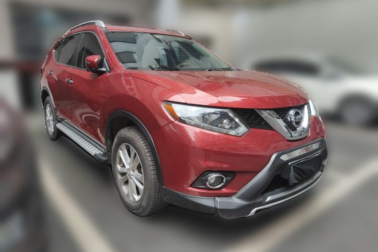 Used Nissan X-Trail 2015 2.0L CVT Comfort MAX Edition 2WD Front Right 45 Deg