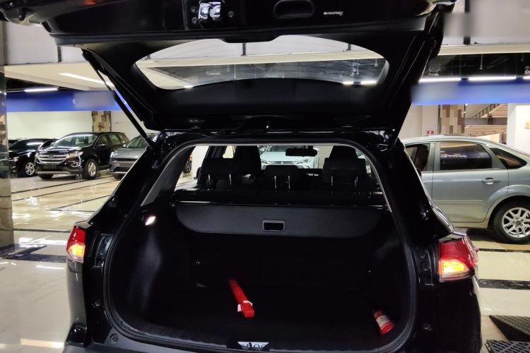 Used Toyota FRONTLANDER 2023 2.0L CVT Elite Edition Trunk