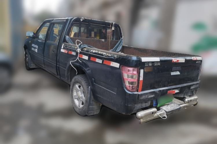 Used JMC Baodian 2018 2.9T New Value-Packed Two-Wheel-Drive Diesel Comfort Version with Extended Cargo Bed – JX4D30B5L
