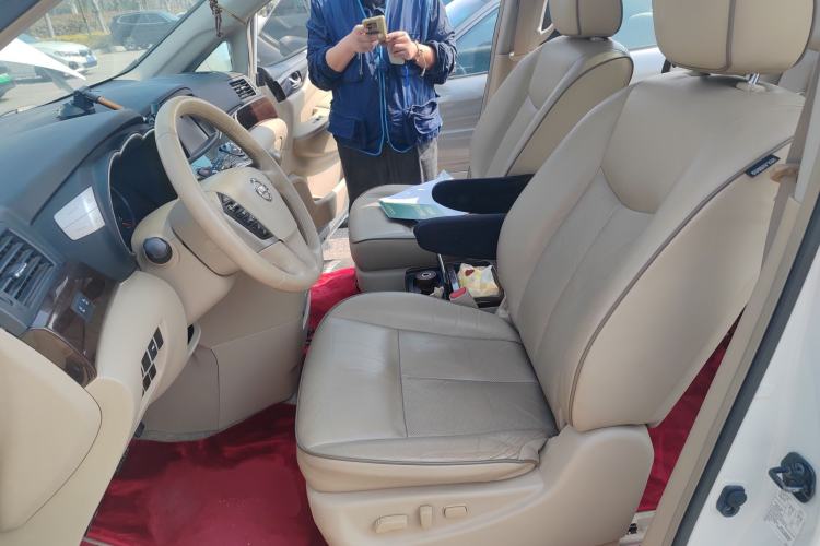 Used Nissan Quest 2015 3.5L SL
