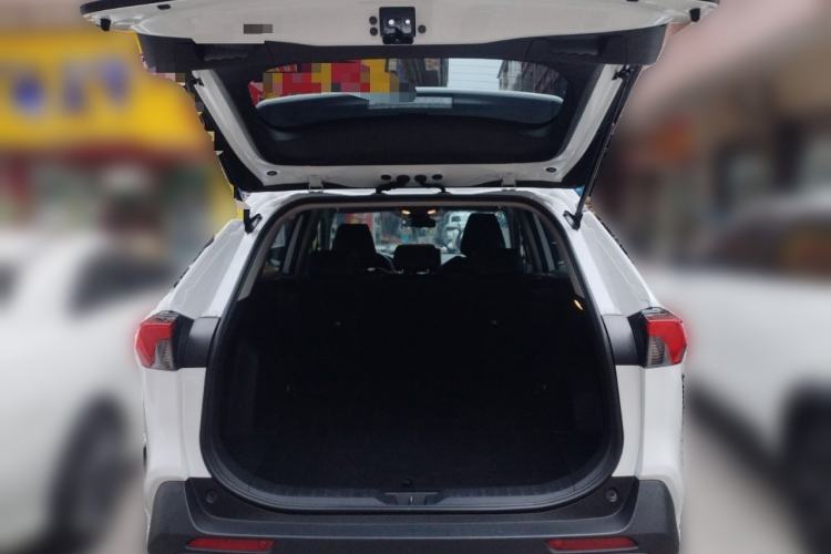 Used Toyota RAV4 2021 2.0L CVT Two-Wheel Drive Fashion Edition