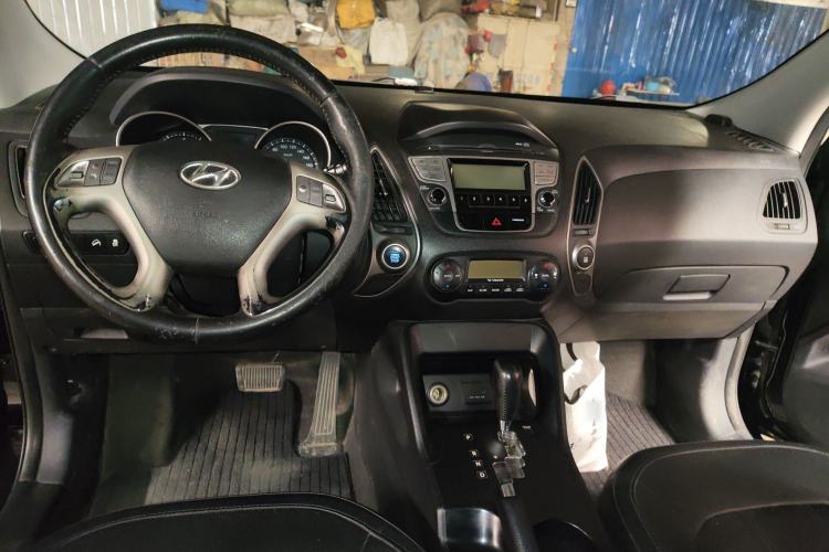 Used Hyundai ix35 2012 2.0L Automatic Two-Wheel Drive Elite Edition GLS
