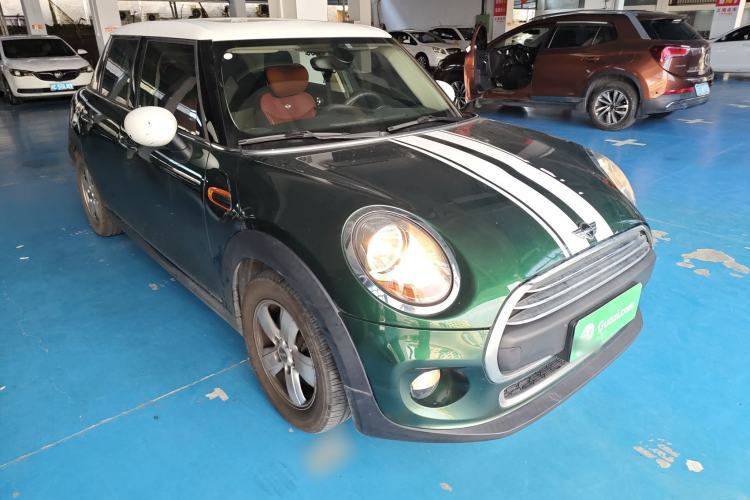 Used MINI 2016 1.2T ONE Five-Door Edition Front Right 45 Deg