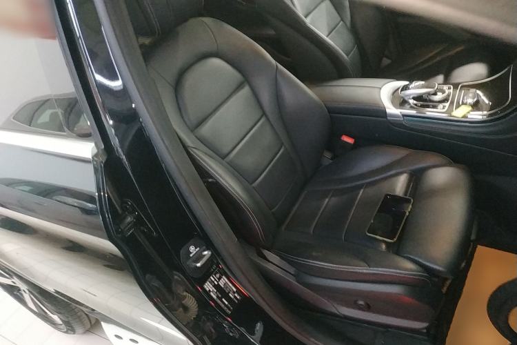 Used Mercedes-Benz GLC 2019 Facelift GLC 260 L 4MATIC Luxury Model
