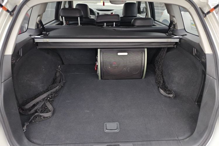 Used Subaru Outback 2010 2.5i Luxury Edition Trunk