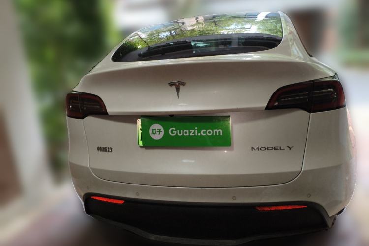 Used Tesla Model Y 2022 Long-Range All-Wheel-Drive Version