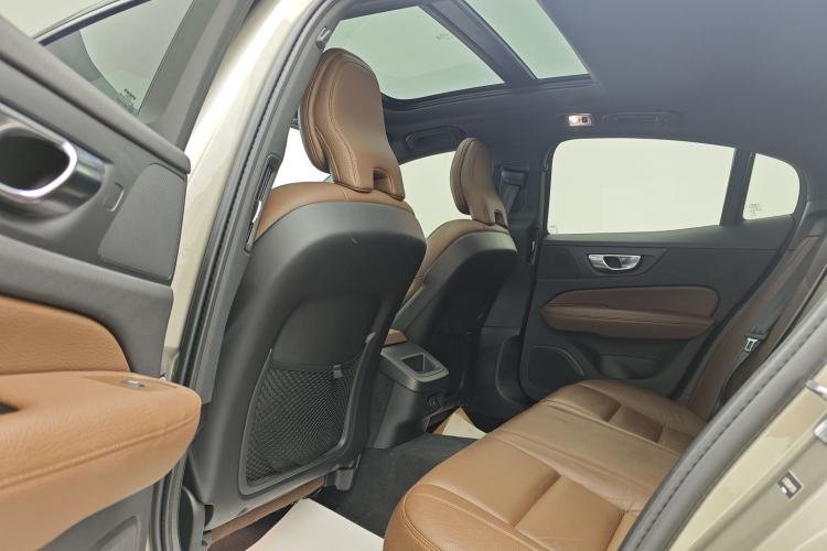 Used Volvo S60 2022 B4 Zhiyuan Luxury Edition