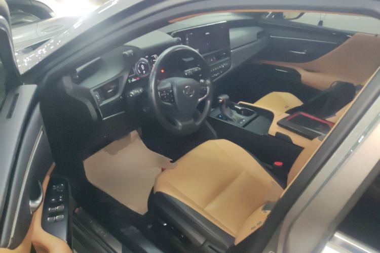 Used Lexus ES 2022 300h Excellence Edition