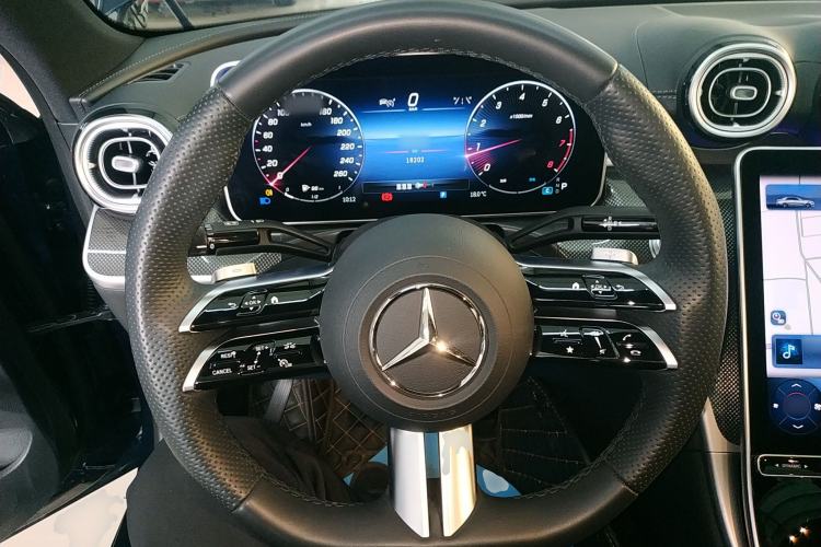 Used Mercedes-Benz C-Class 2023 Second Facelift C 260 L Starry Night Sports Edition Steering Wheel