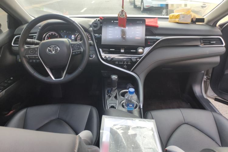 Used Toyota Camry 2021 2.0G Luxury Edition
