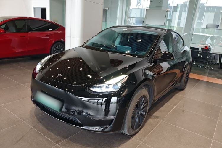 Used Tesla Model Y 2023 Long-Range All-Wheel-Drive Version