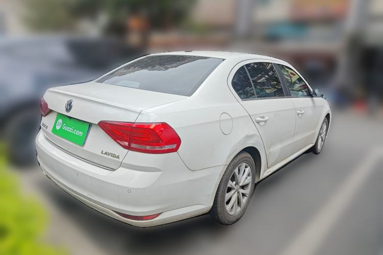 Used Volkswagen Lavida 2017 1.6L Manual Comfort Edition