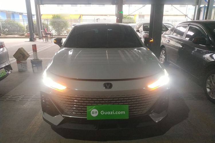 Used Changan UNI-V 2022 1.5T Prestige Version