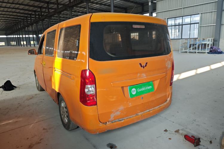 Used Wuling Rongguang V 2016 1.5L Standard Version
