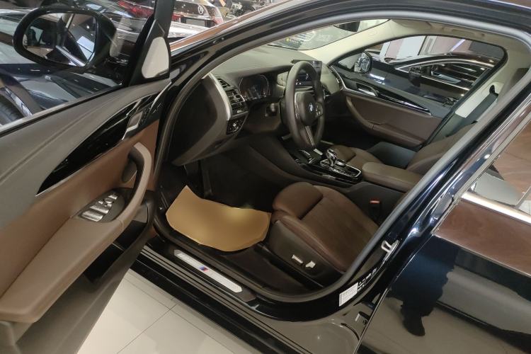 Used BMW X3 2022 Restyled xDrive25i M Sport Package Driver Seat