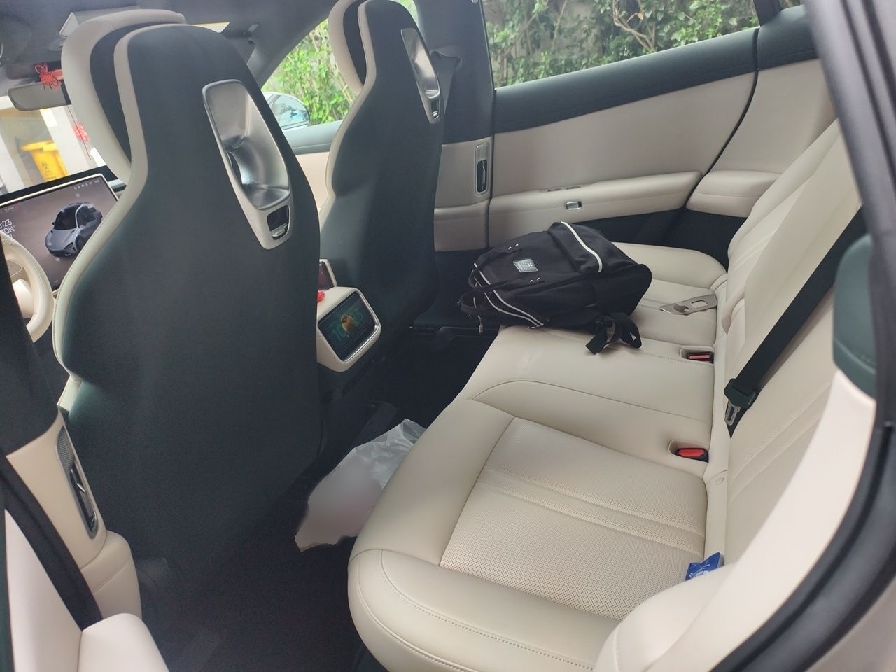 Xiaomi Auto YU7 2025 Ultra-Long Range All-Wheel Drive Pro Version — снимка 20