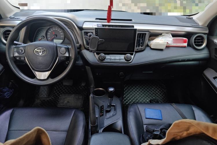 Used Toyota RAV4 2015 2.0L CVT Two-Wheel Drive Fashion Edition
