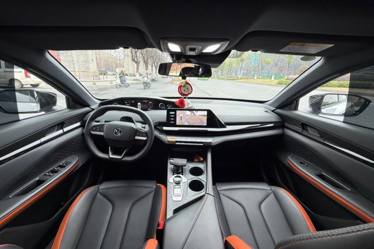 Used CHANGAN UNI-V 2023 1.5T Prestige Model