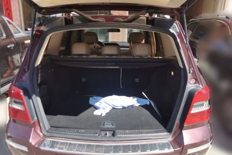 Used Mercedes-Benz GLK-Class 2008 GLK 300 4MATIC Luxury Model Trunk